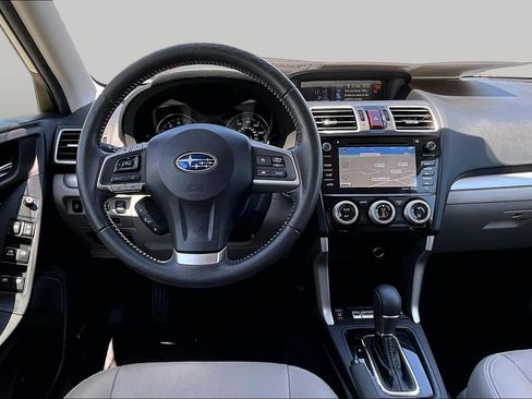 Used 2016 Subaru Forester 2.5i Touring w/ Eyesight & Navigation System AWD/4WD image 4