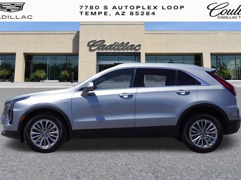Certified 2025 Cadillac XT4 Premium Luxury FWD image 2