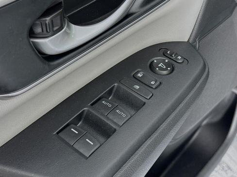 Certified 2019 Honda CR-V EX-L image 17
