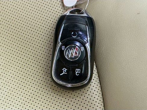 Used 2020 Buick Enclave Essence w/ Sound and Sites Package image 36