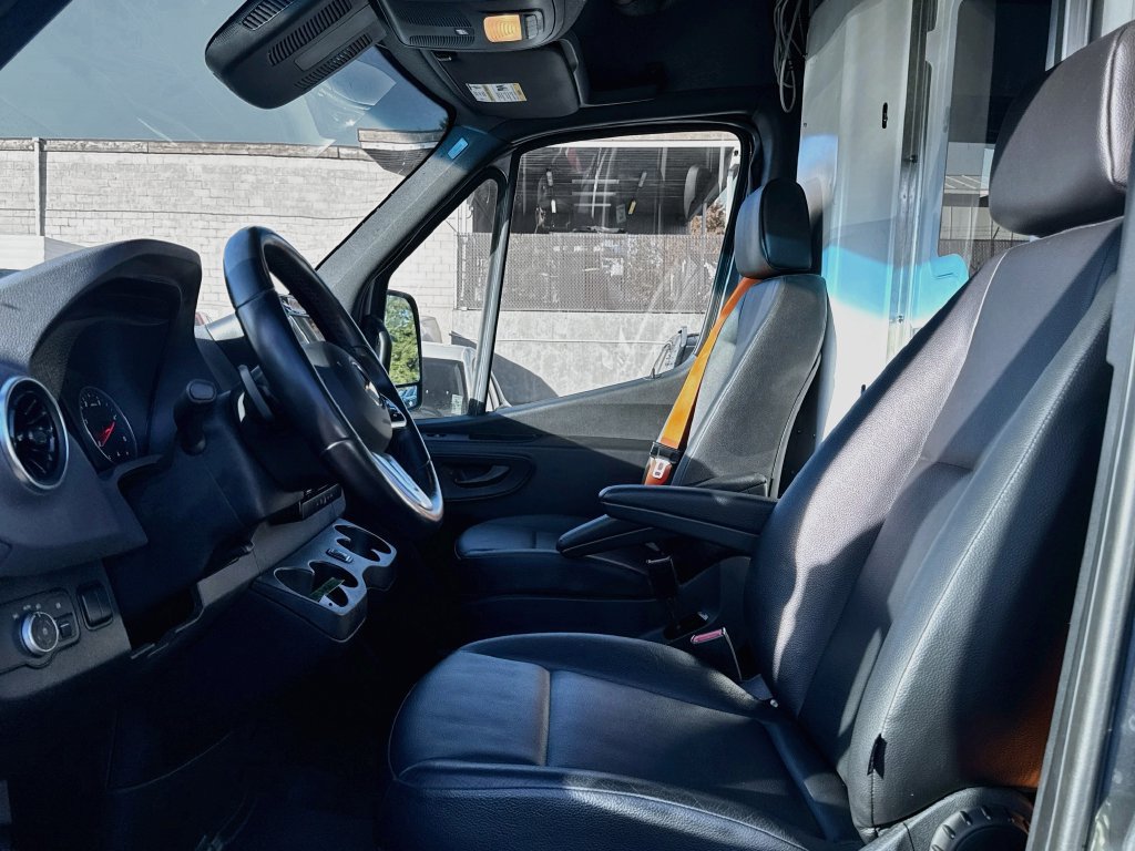 Used 2021 Mercedes-Benz Sprinter 4500 w/ Parking Package image 21