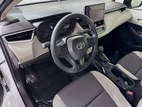 Used 2025 Toyota Corolla LE image 22