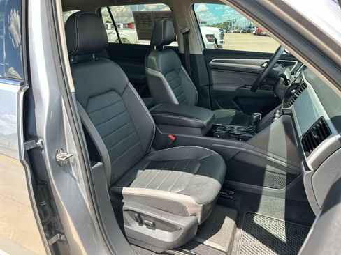 Used 2022 Volkswagen Atlas SEL Premium image 26