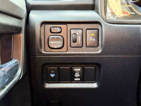 Used 2016 Toyota 4Runner Limited image 21