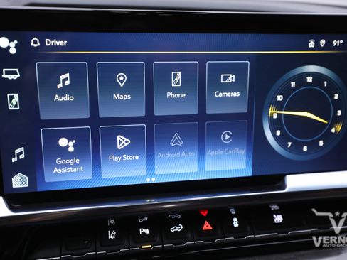 Used 2024 Chevrolet Silverado 3500 LTZ w/ LTZ Convenience Package image 26