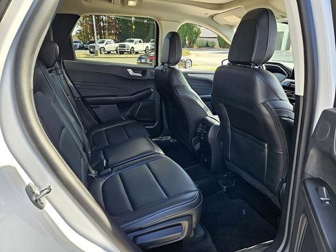 Used 2022 Ford Escape SEL w/ Technology Package image 14