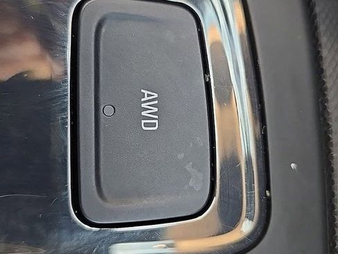 Used 2023 Chevrolet Equinox RS image 20