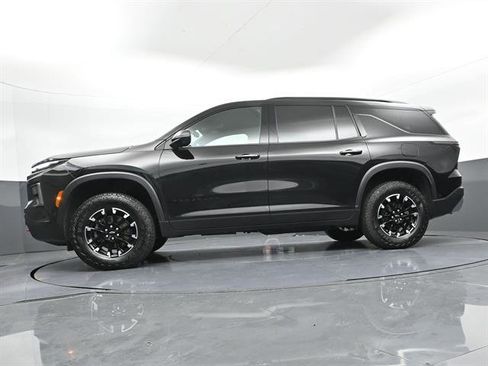 Used 2024 Chevrolet Traverse Z71 w/ Enhanced Driving Package AWD/4WD image 31