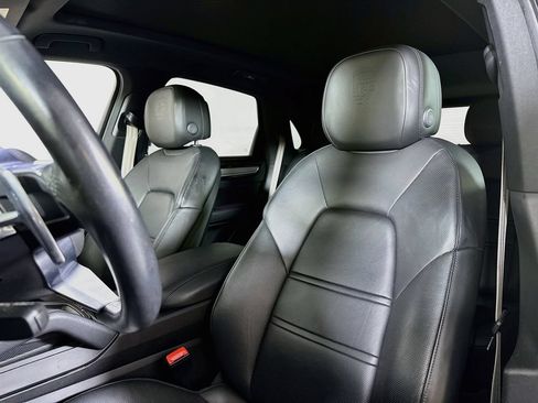 Certified 2023 Porsche Cayenne Platinum Edition AWD/4WD image 10