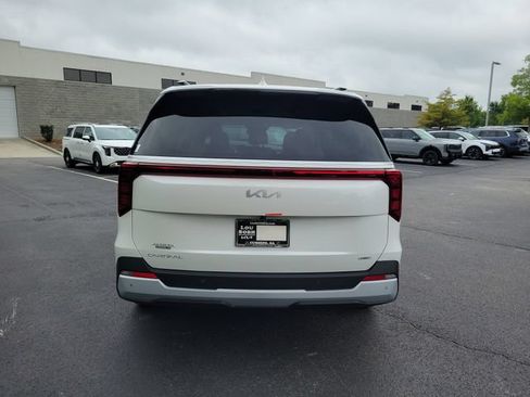 New 2026 Kia Carnival EX FWD image 5