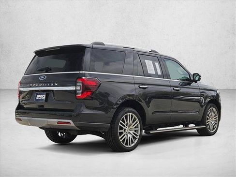 Used 2023 Ford Expedition Limited AWD/4WD image 5
