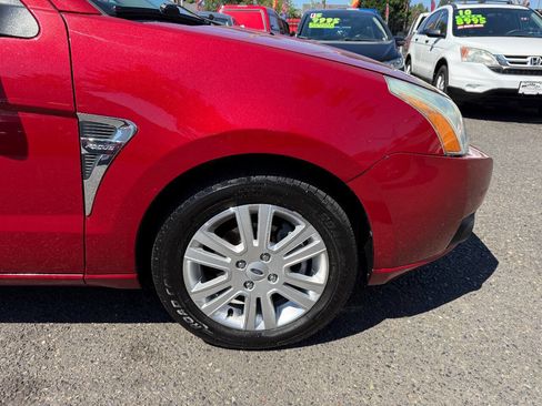 Used 2009 Ford Focus SEL image 10
