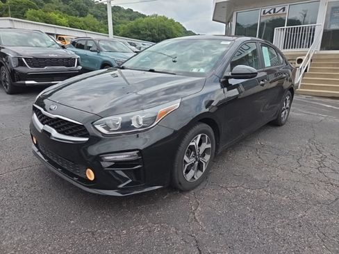 Used 2021 Kia Forte LXS FWD image 3