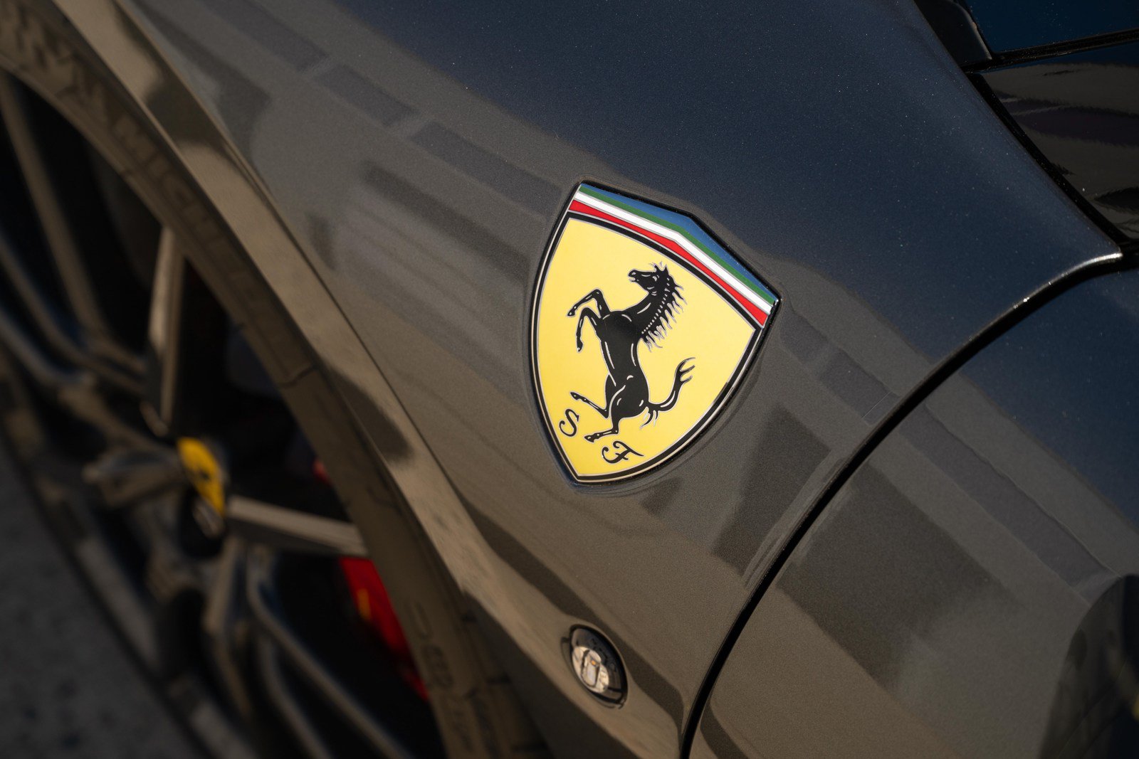 Used 2023 Ferrari F8 Tributo RWD image 17