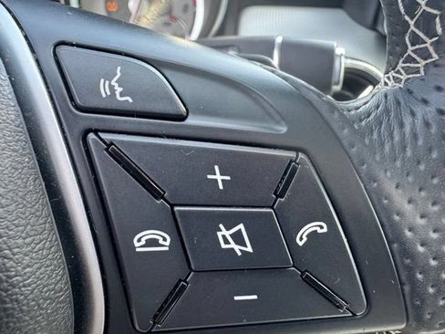 Used 2014 Mercedes-Benz CLA 250 image 5