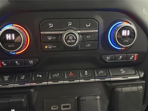 Used 2022 Chevrolet Silverado 3500 High Country w/ Z71 Off-Road Package image 28