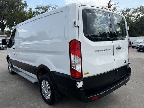 Used 2019 Ford Transit 250 130 Low Roof w/ Exterior Upgrade Package RWD image 6