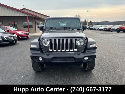 Used 2019 Jeep Wrangler Sport AWD/4WD image 2