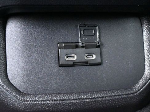 Used 2022 Toyota Highlander XLE image 19