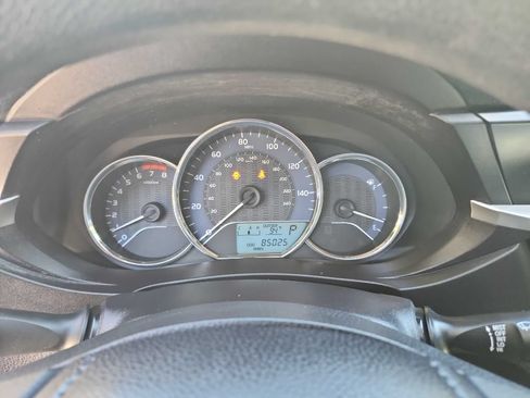 Used 2016 Toyota Corolla LE FWD image 17