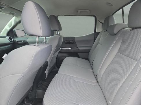 Used 2021 Toyota Tacoma SR5 RWD image 13