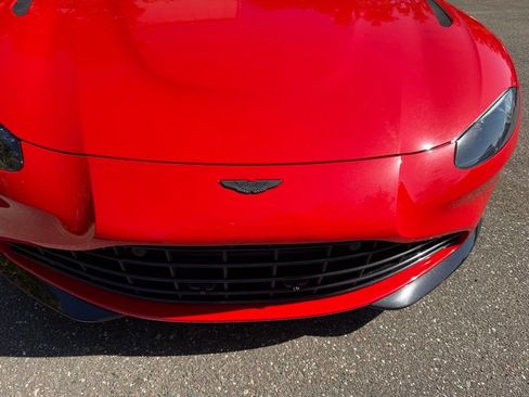 Used 2022 Aston Martin V8 Vantage Coupe RWD image 11