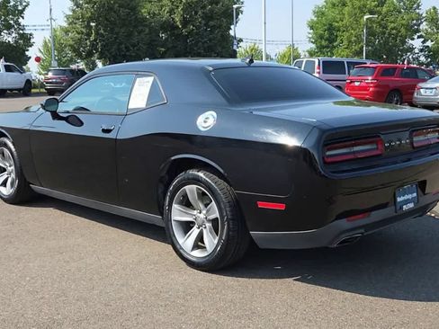 Used 2015 Dodge Challenger SXT w/ Sound Group RWD image 6