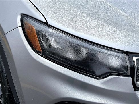 Used 2022 Jeep Compass Limited image 29