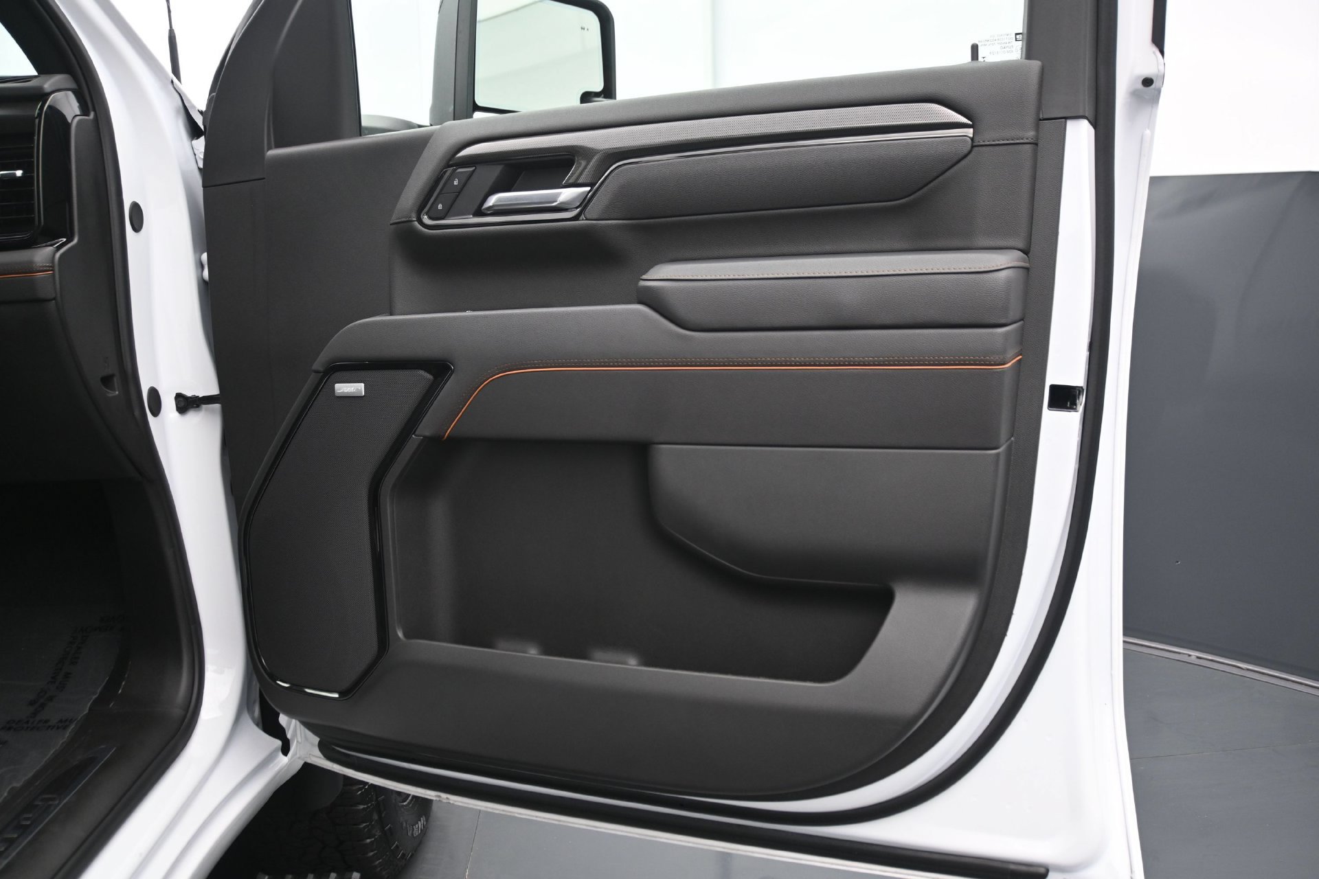 Used 2026 GMC Sierra 3500 AT4 w/ AT4 Premium Plus Package AWD/4WD image 12