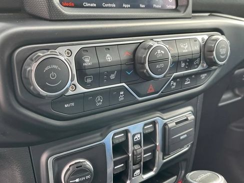 Used 2021 Jeep Gladiator Overland AWD/4WD image 19