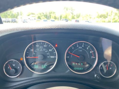 Used 2014 Jeep Wrangler Sport w/ Quick Order Package 24S AWD/4WD image 22
