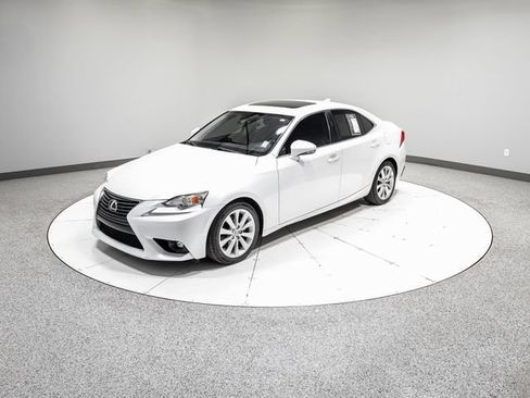 Used 2015 Lexus IS 250 RWD image 34