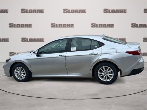 New 2026 Toyota Camry LE image 2