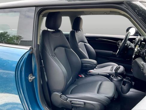 Certified 2023 MINI Cooper S FWD image 8