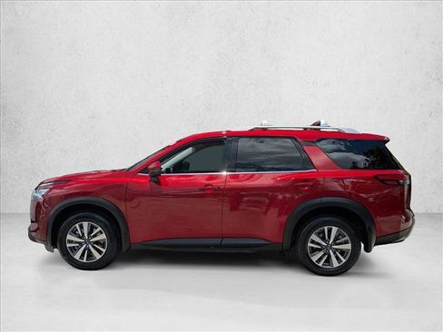 Used 2024 Nissan Pathfinder SL FWD image 9