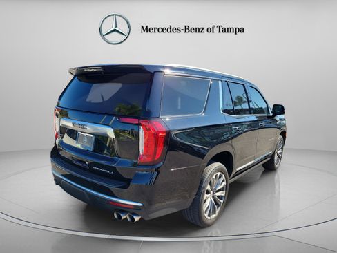 Used 2021 GMC Yukon Denali w/ Denali Premium Package image 3