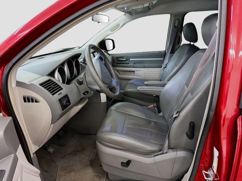 Used 2009 Dodge Grand Caravan SXT FWD image 13