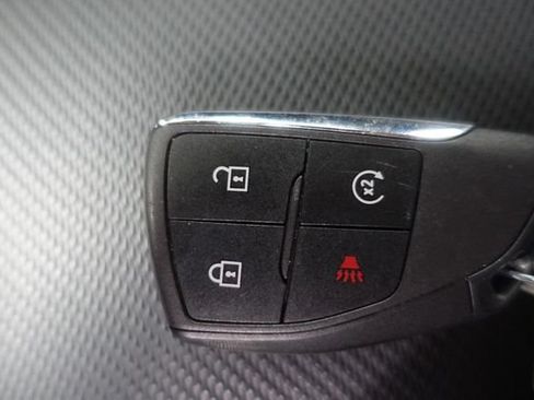 Used 2025 Chevrolet Equinox LT FWD image 16