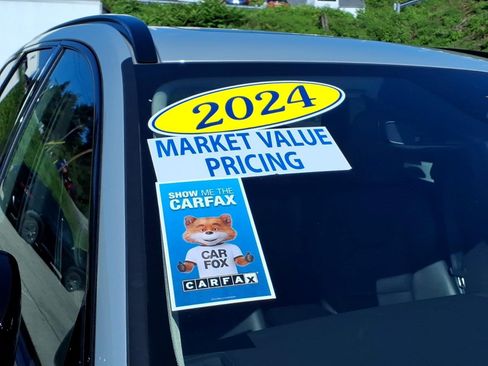 Used 2024 Volvo XC60 B5 Plus w/ Climate Package AWD/4WD image 9