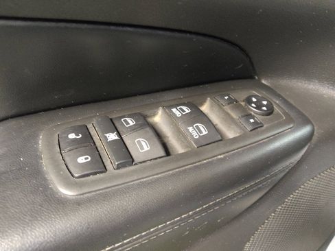 Used 2018 Jeep Grand Cherokee Laredo RWD image 27