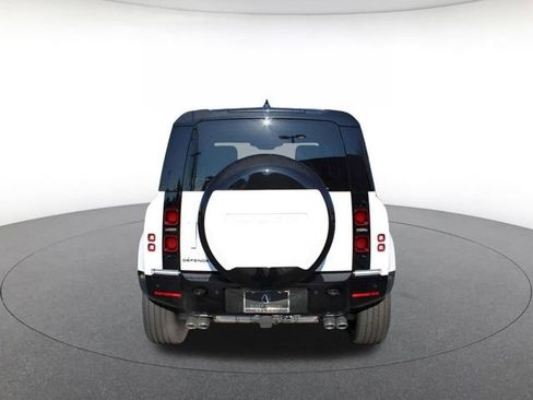 New 2025 Land Rover Defender 110 X-Dynamic SE AWD/4WD image 7