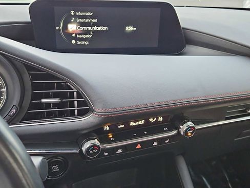 Used 2023 MAZDA MAZDA3 s image 28