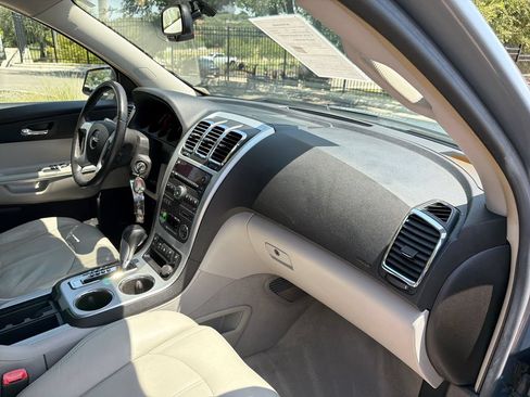 Used 2008 GMC Acadia SLT AWD/4WD image 40