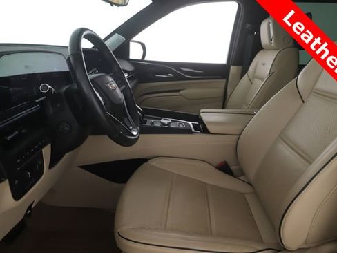 Used 2021 Cadillac Escalade Premium Luxury w/ Driver Assist Tech Package AWD/4WD image 17
