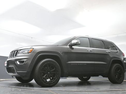 Used 2018 Jeep Grand Cherokee Limited w/ Trailer Tow Group IV AWD/4WD image 53
