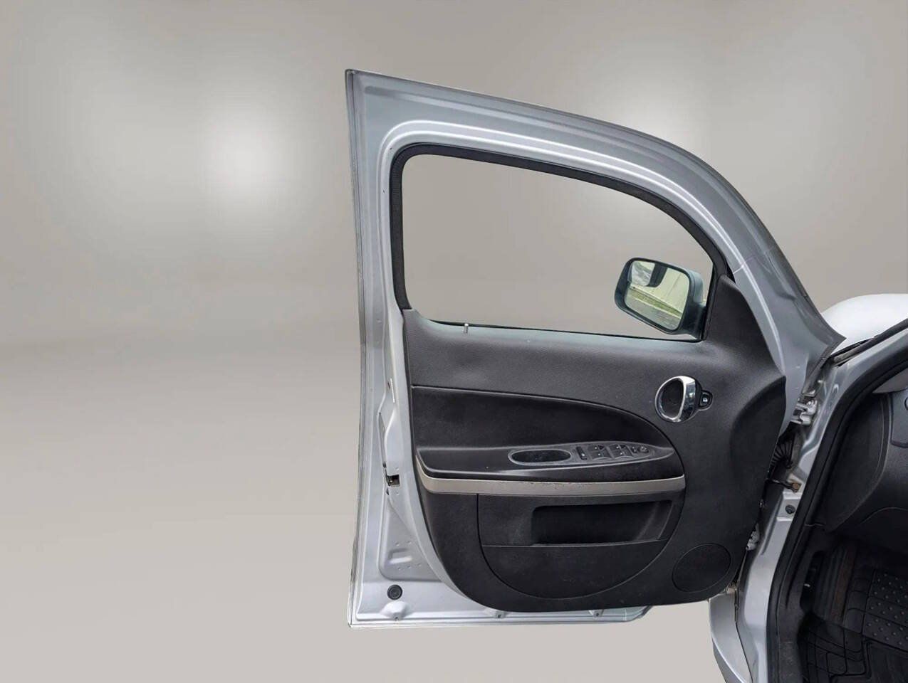 Used 2011 Chevrolet HHR LS FWD image 36
