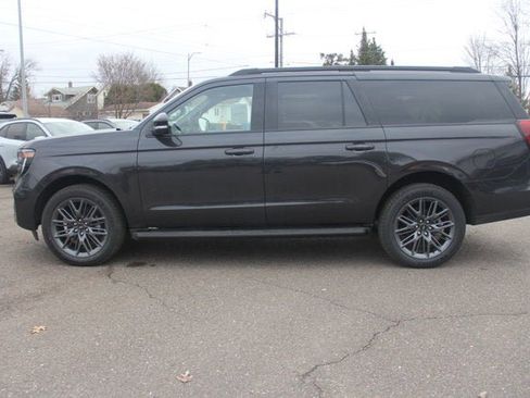 New 2026 Ford Expedition Max Platinum w/ Stealth Appearance Package AWD/4WD image 5