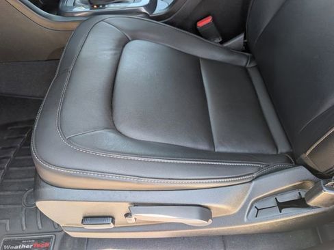 Used 2022 Chevrolet Colorado Z71 AWD/4WD image 18