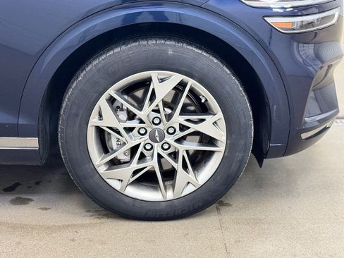 Used 2025 Genesis GV70 2.5T image 4