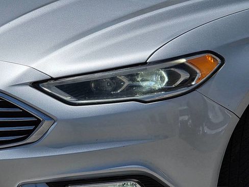 Used 2017 Ford Fusion SE image 7